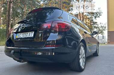 Универсал Opel Astra 2011 в 