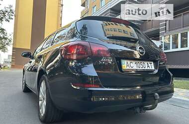 Универсал Opel Astra 2011 в 