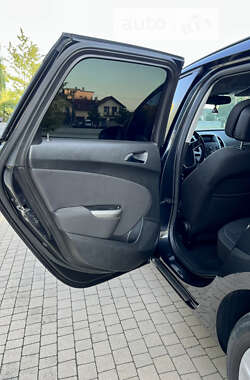Универсал Opel Astra 2012 в 