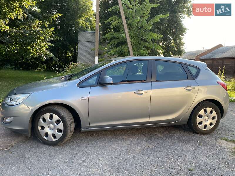 Opel Astra 2010
