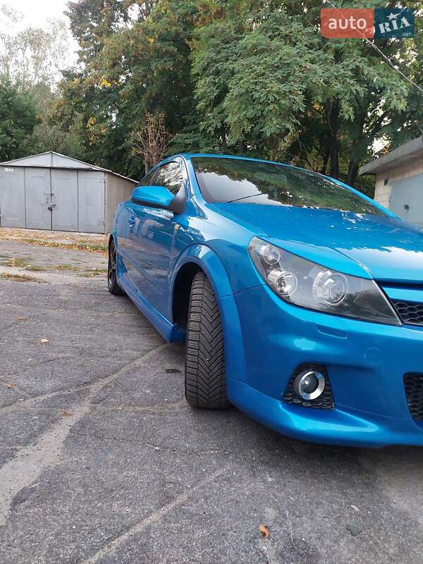 Хетчбек Opel Astra 2006 в Дніпрі