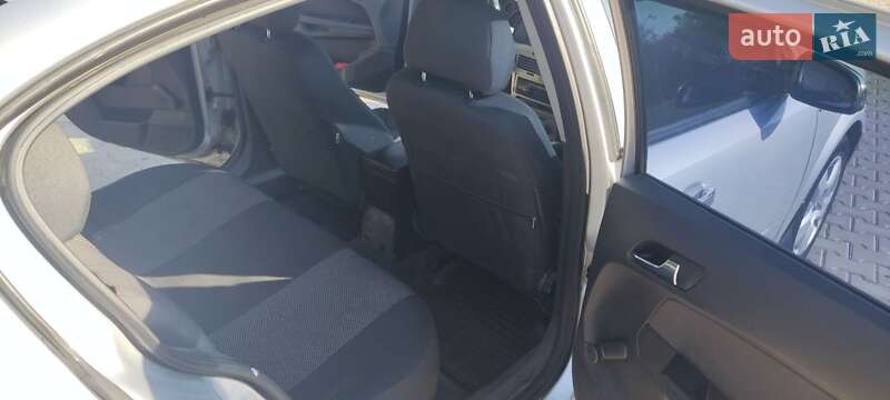 Седан Opel Astra 2008 в Дымере