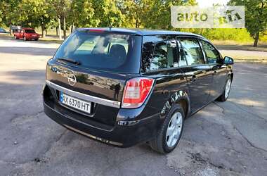 Универсал Opel Astra 2011 в 