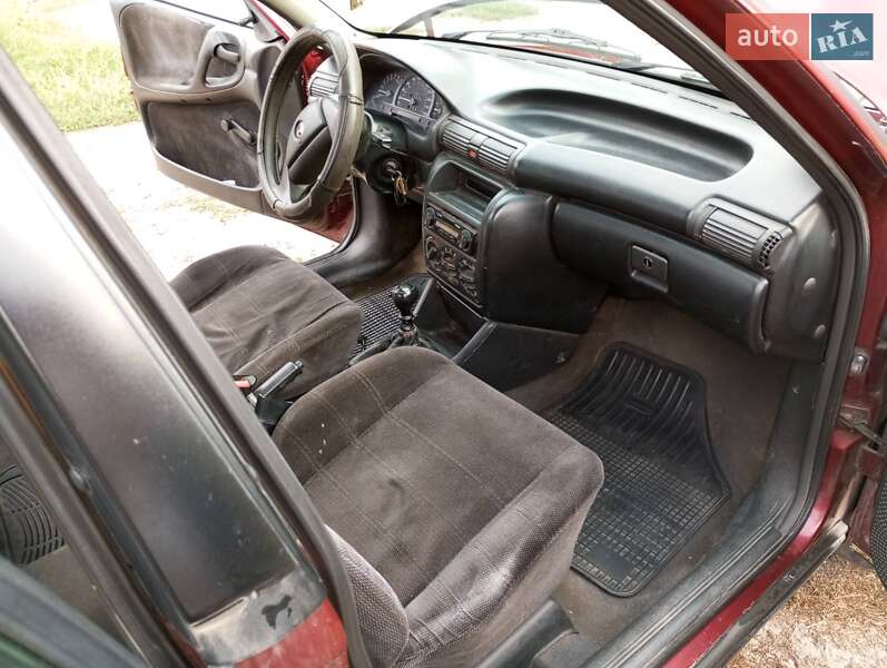 Седан Opel Astra 1992 в Южноукраїнську
