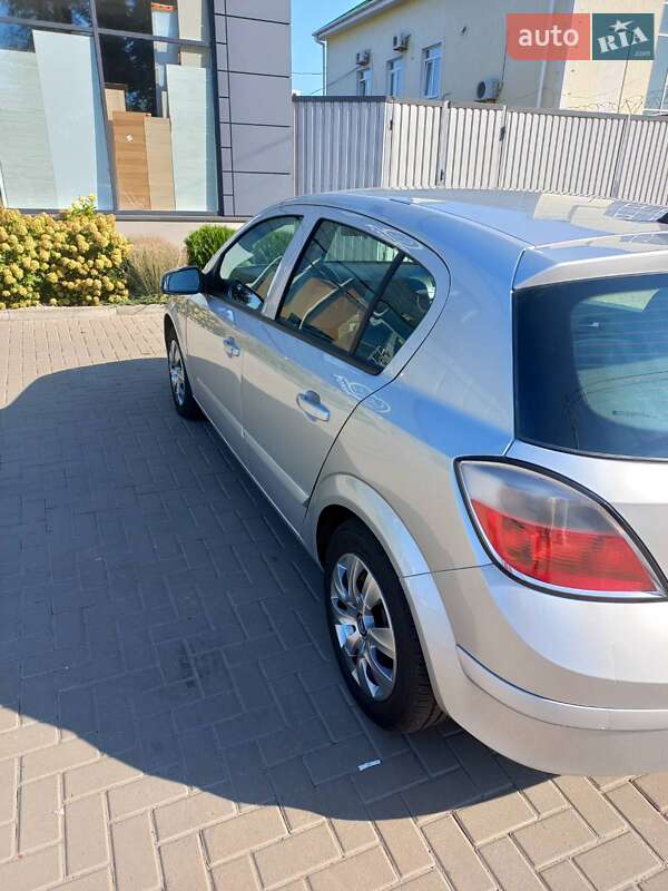 Хэтчбек Opel Astra 2005 в Белой Церкви