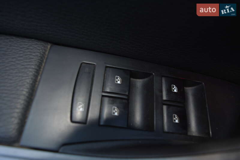 Универсал Opel Astra 2012 в Новоднестровске