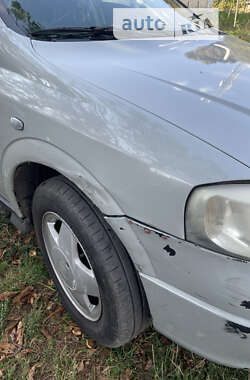 Седан Opel Astra 2006 в 