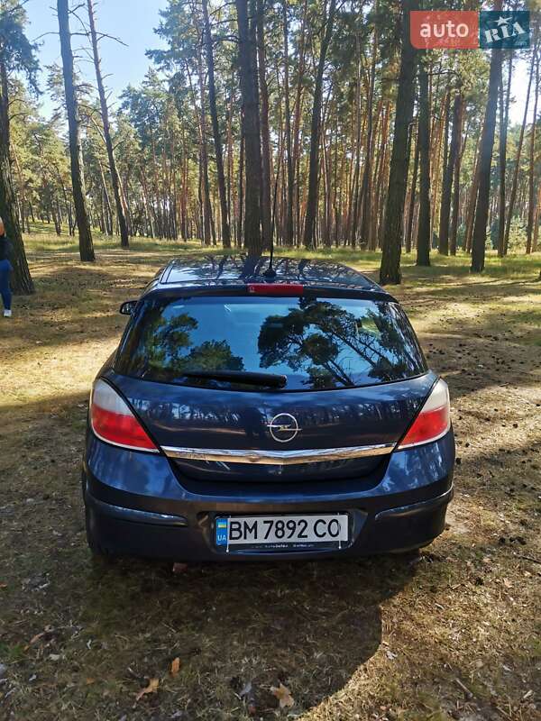 Хэтчбек Opel Astra 2006 в Сумах