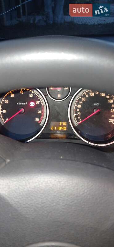 Універсал Opel Astra 2006 в Волочиську