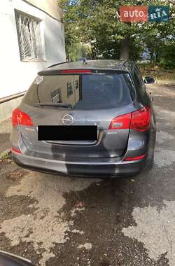 Универсал Opel Astra 2012 в Ивано-Франковске