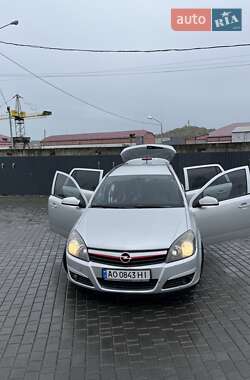 Универсал Opel Astra 2005 в 