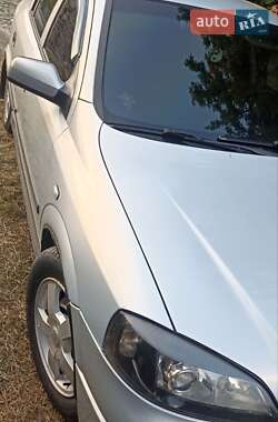 Седан Opel Astra 2004 в Подволочиске