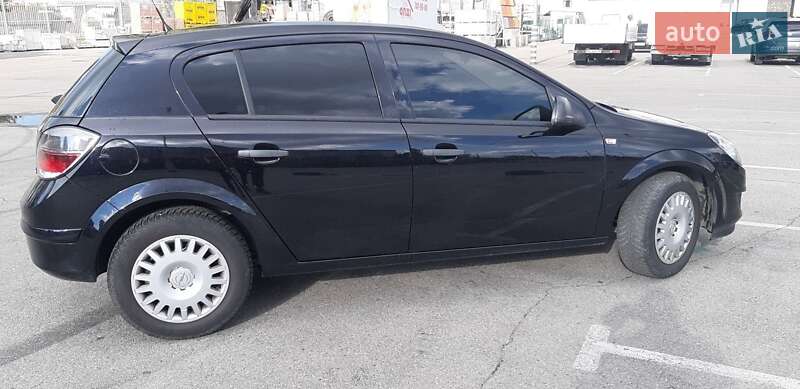 Хетчбек Opel Astra 2009 в Дніпрі