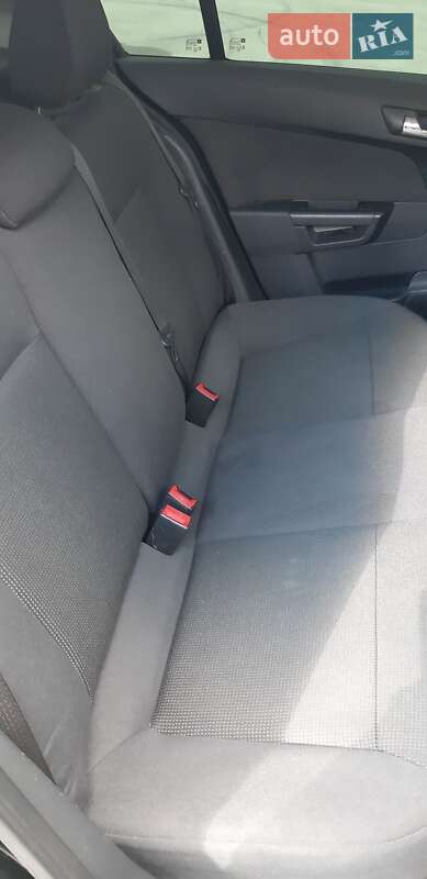 Хетчбек Opel Astra 2009 в Дніпрі