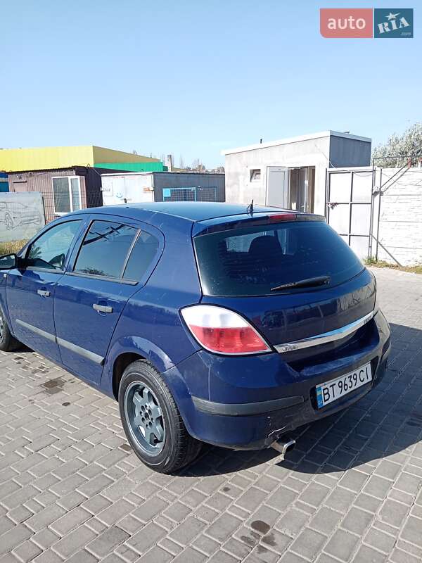 Хэтчбек Opel Astra 2006 в Херсоне