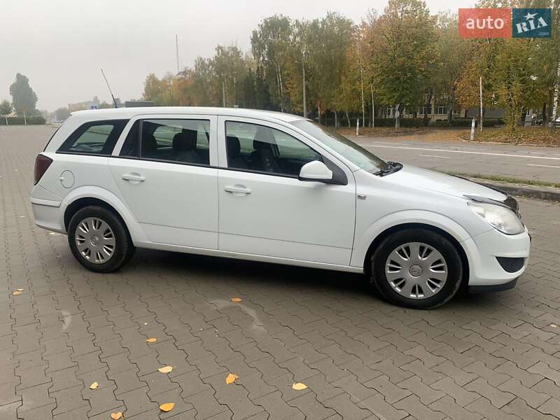Универсал Opel Astra 2009 в Белой Церкви