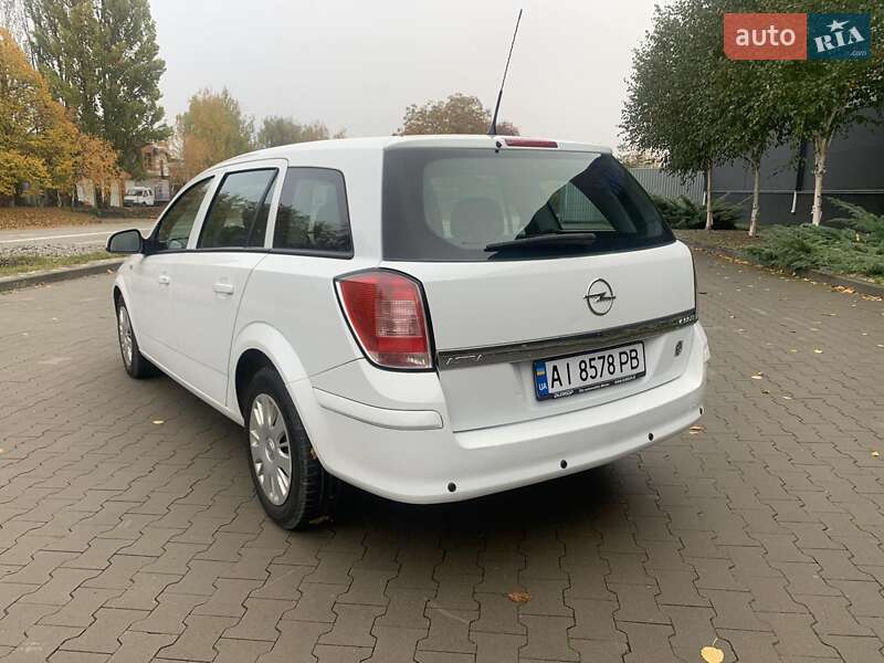 Универсал Opel Astra 2009 в Белой Церкви