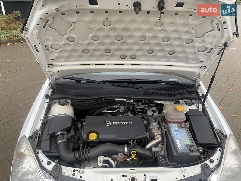 Универсал Opel Astra 2009 в Белой Церкви