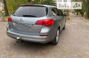 Универсал Opel Astra 2014 в Межевой