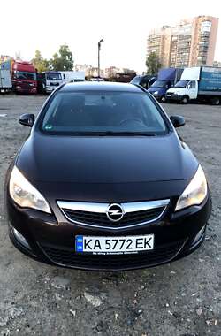 Универсал Opel Astra 2012 в Киеве