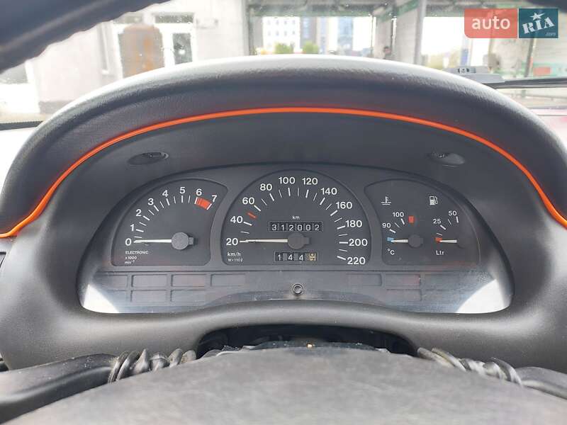 Універсал Opel Astra 1995 в Івано-Франківську