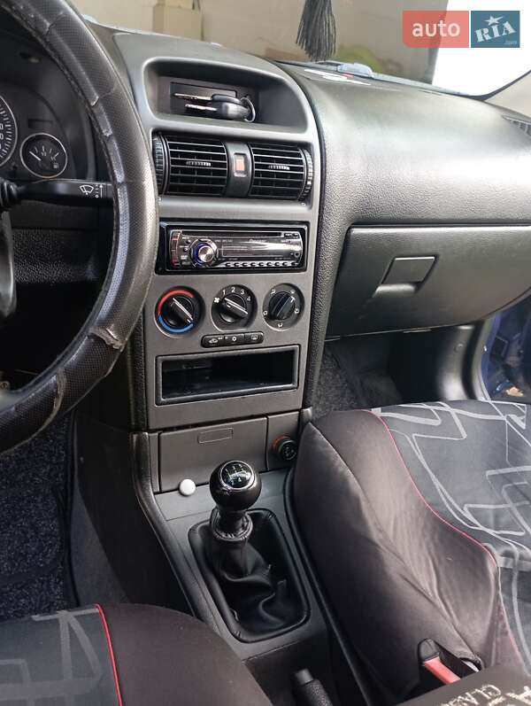 Универсал Opel Astra 2004 в Заболотове