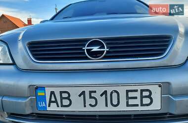 Хэтчбек Opel Astra 2003 в 