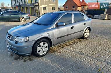 Хэтчбек Opel Astra 2003 в 