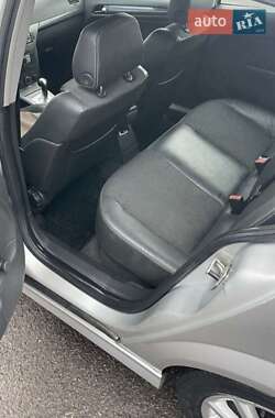 Хетчбек Opel Astra 2004 в Мукачевому