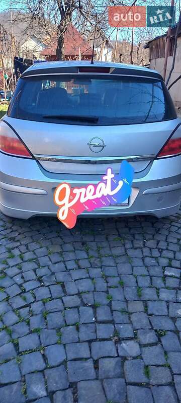 Хэтчбек Opel Astra 2004 в Мукачево
