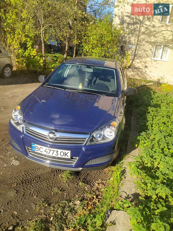 Универсал Opel Astra 2009 в Дрогобыче
