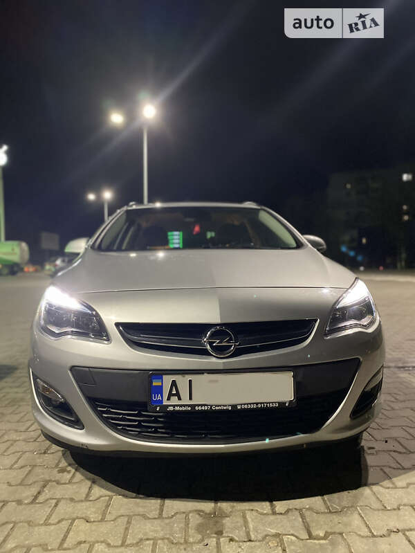 Универсал Opel Astra 2014 в Боярке