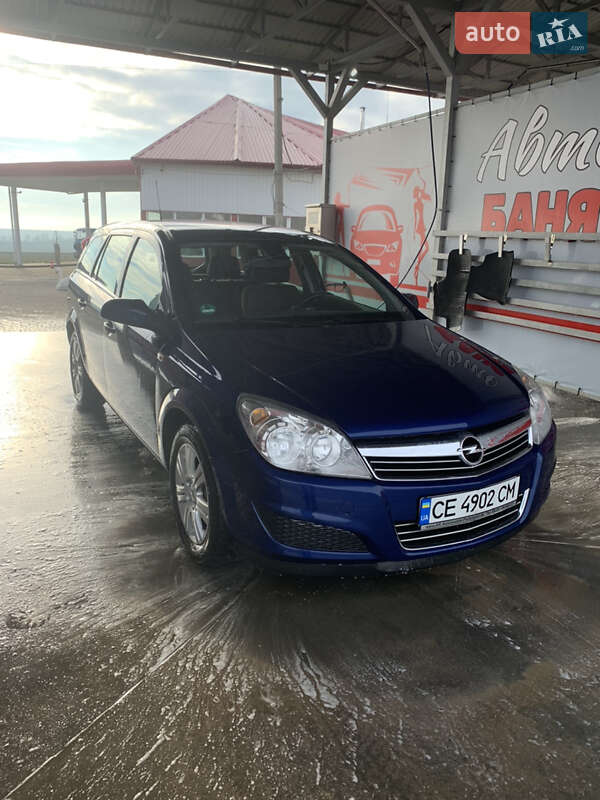 Универсал Opel Astra 2009 в Черновцах