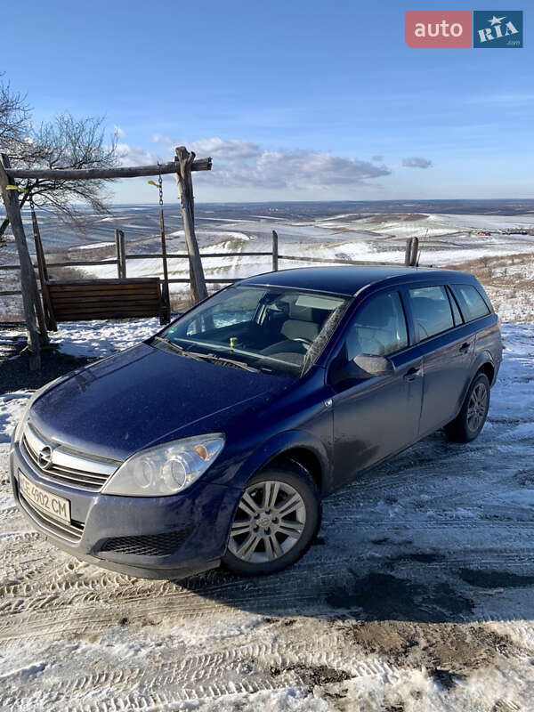Универсал Opel Astra 2009 в Черновцах