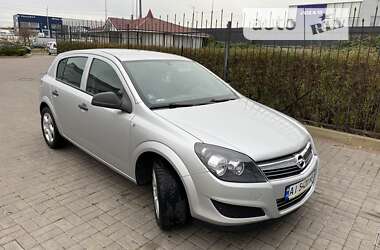 Хэтчбек Opel Astra 2011 в Киеве