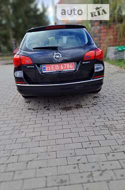 Универсал Opel Astra 2014 в Радивилове