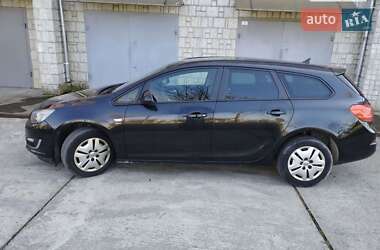 Універсал Opel Astra 2013 в Івано-Франківську