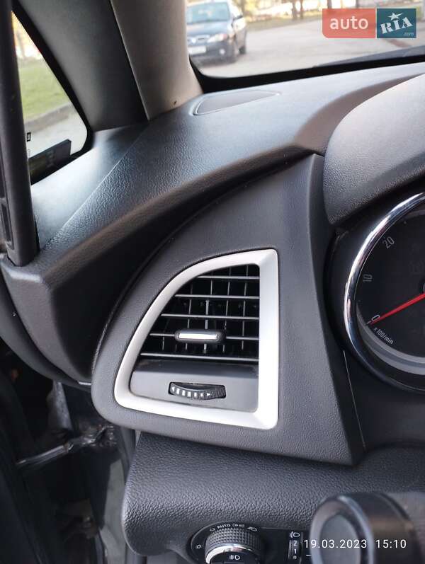 Универсал Opel Astra 2013 в Ивано-Франковске фото 15 Универсал Opel Astra 2013 в Ивано-Франковске