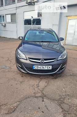 Универсал Opel Astra 2013 в Чернигове