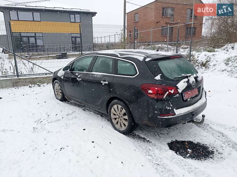 Универсал Opel Astra 2013 в Луцке фото 2 Универсал Opel Astra 2013 в Луцке