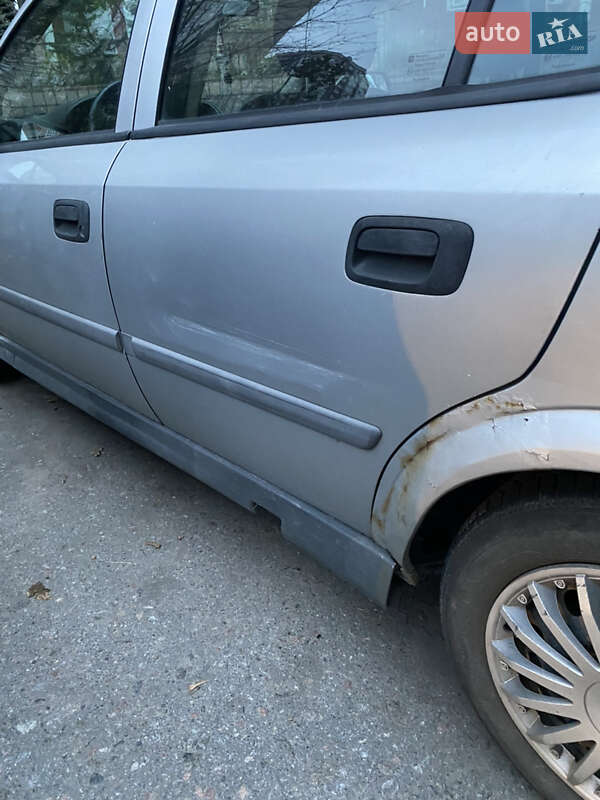 Хэтчбек Opel Astra 2001 в Киеве