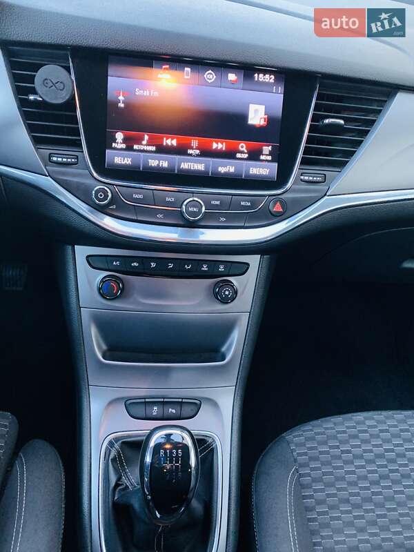 Универсал Opel Astra 2016 в Лопатине