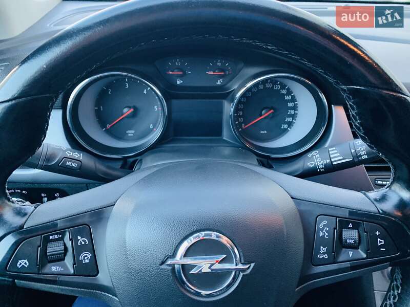 Универсал Opel Astra 2016 в Лопатине