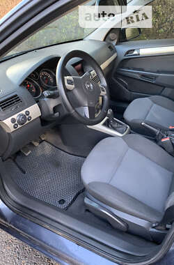 Универсал Opel Astra 2008 в 
