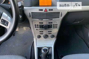 Универсал Opel Astra 2008 в 