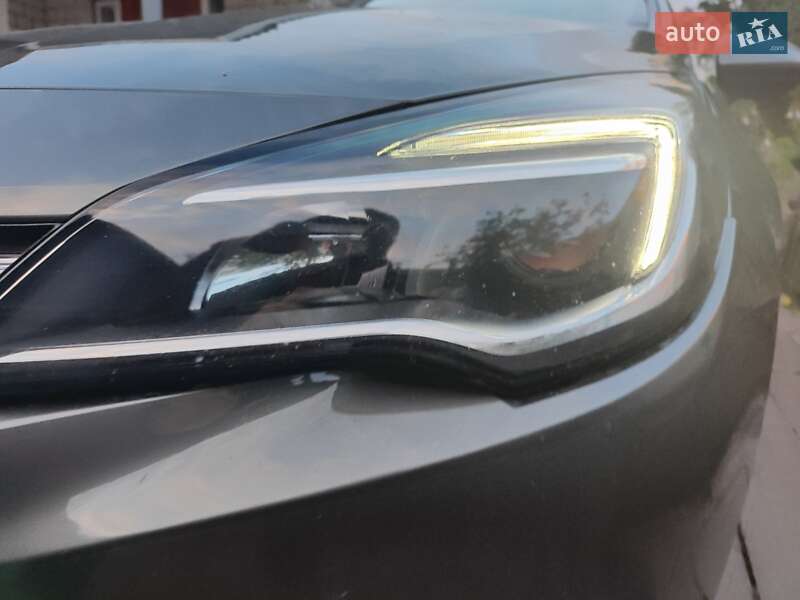 Хетчбек Opel Astra 2017 в Овручі