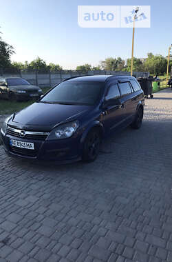 Універсал Opel Astra 2006 в Павлограді