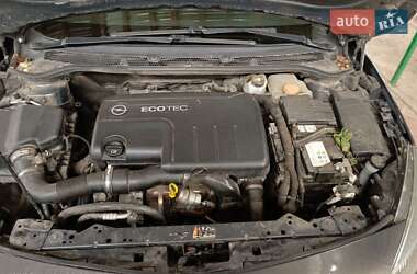 Универсал Opel Astra 2014 в 