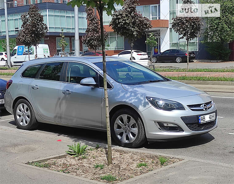Універсал Opel Astra 2014 в Погребище