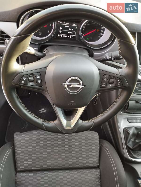 Универсал Opel Astra 2016 в Талалаевке